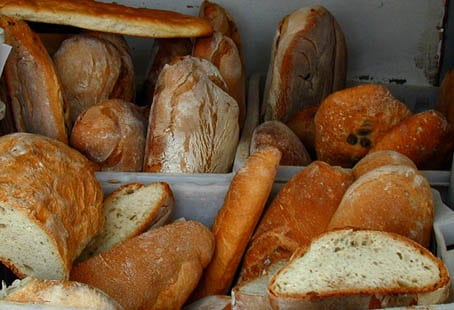 Bread Van Delivery in Bascianella