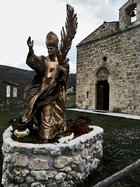 Pope John Paul II immortalised in bronze