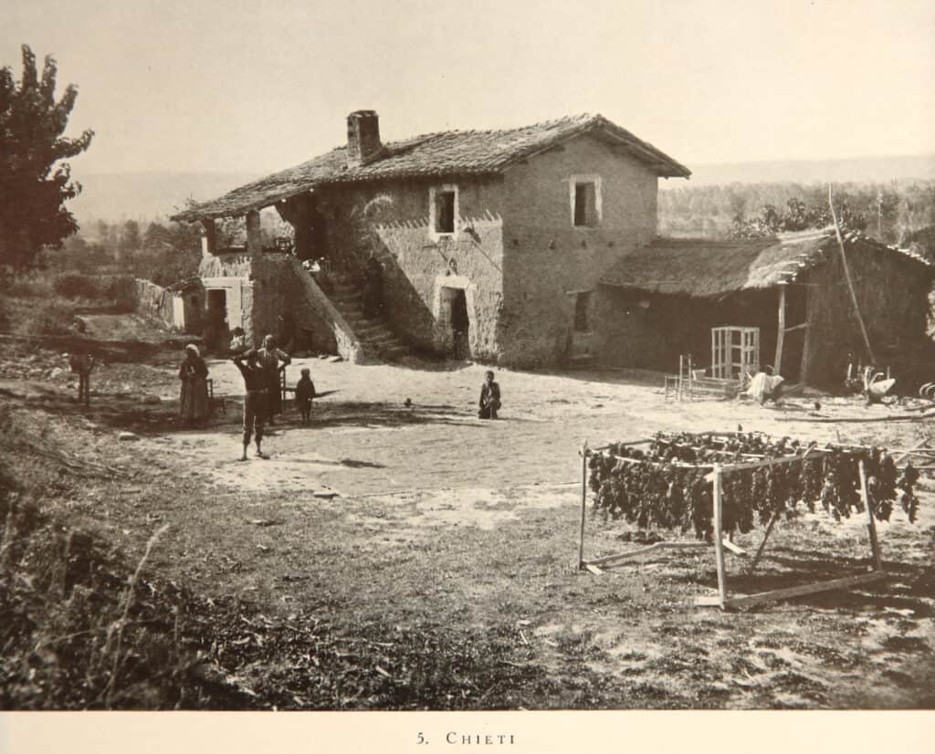An Abruzzo Photographic Legacy – Farmhouses and Small Provincial Buildings in Southern Italy