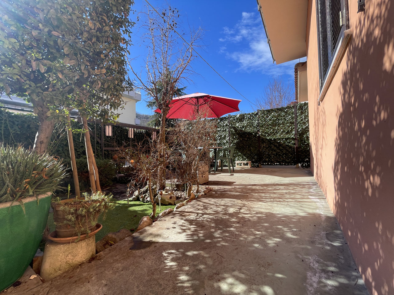 Bisenti Apartments - Long-term Garden Apartment Rental