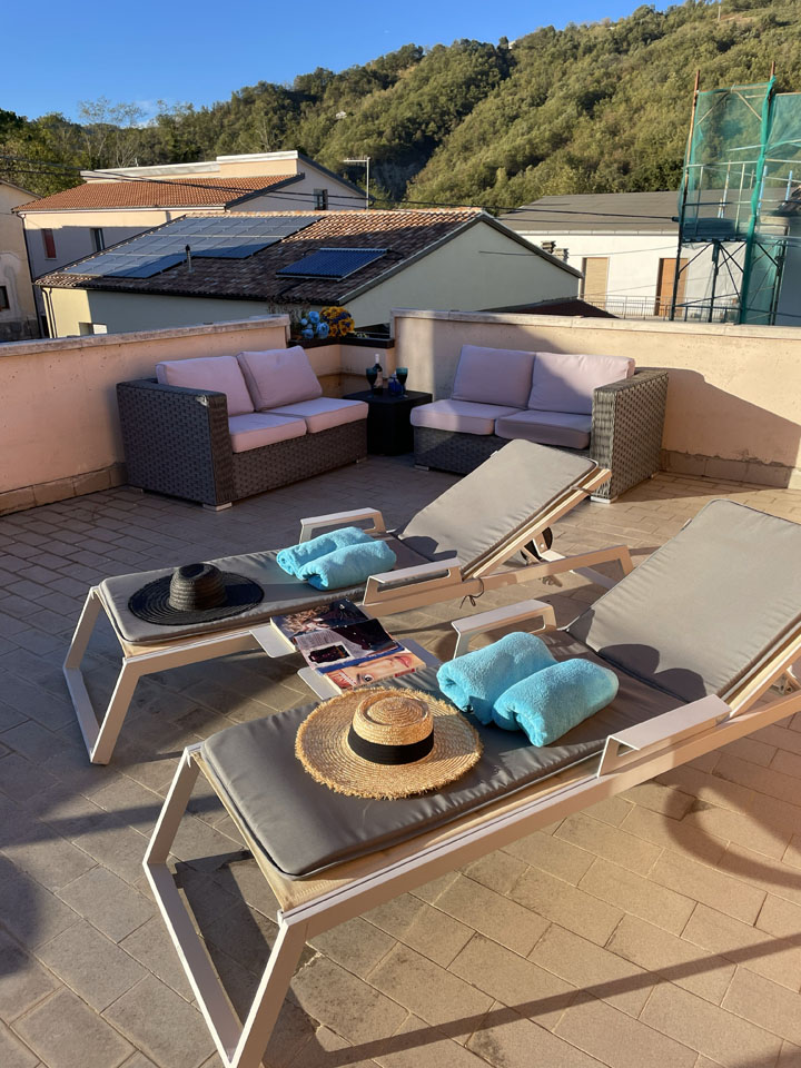 Bisenti Apartments - Short Term Terrace Apartment Rental