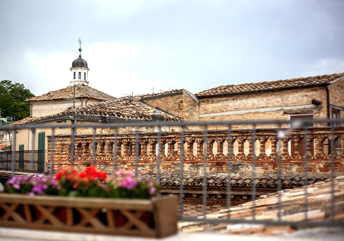 Restored 360° Historic Penthouse, Centro Storico of Penne