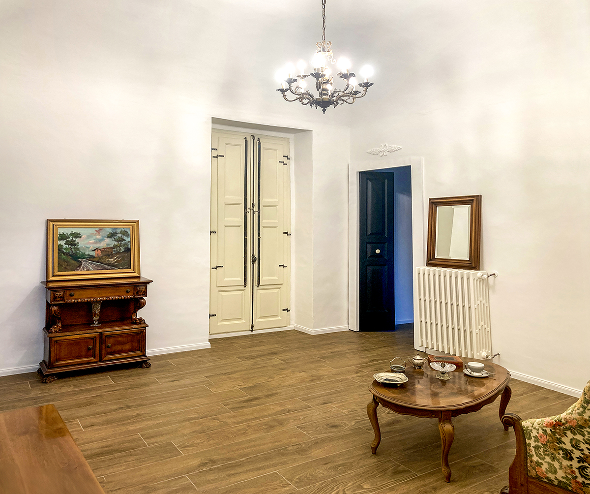 Restored 360° Historic Penthouse, Centro Storico of Penne