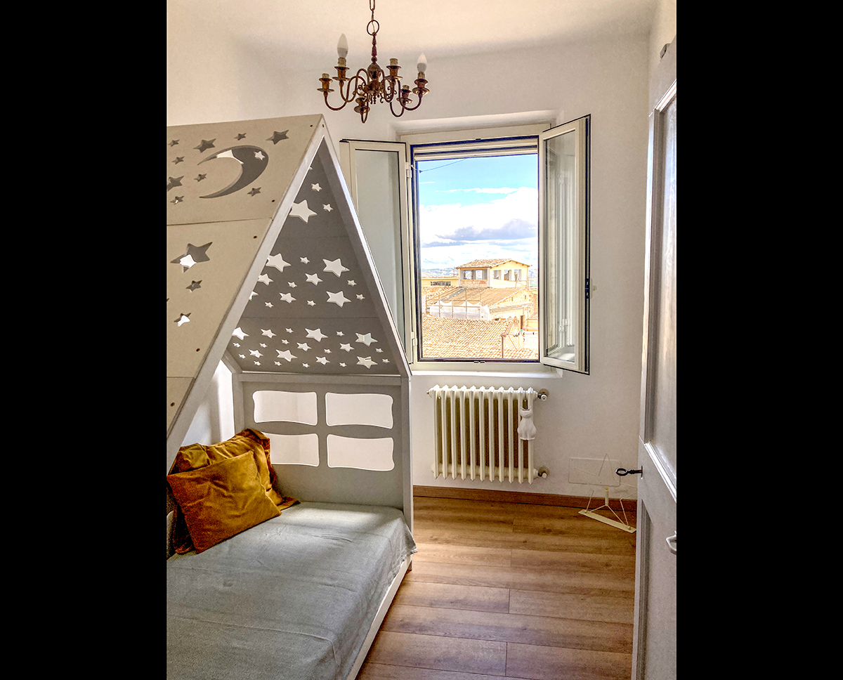 Restored 360° Historic Penthouse, Centro Storico of Penne