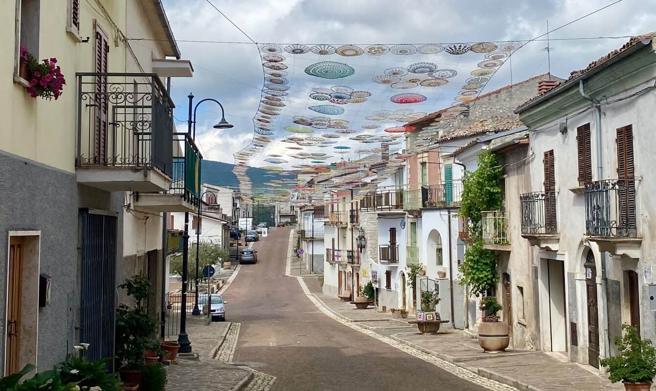 Abruzzo’s 7% Flat Tax: What ‘Expats’ and Locals Really Pay